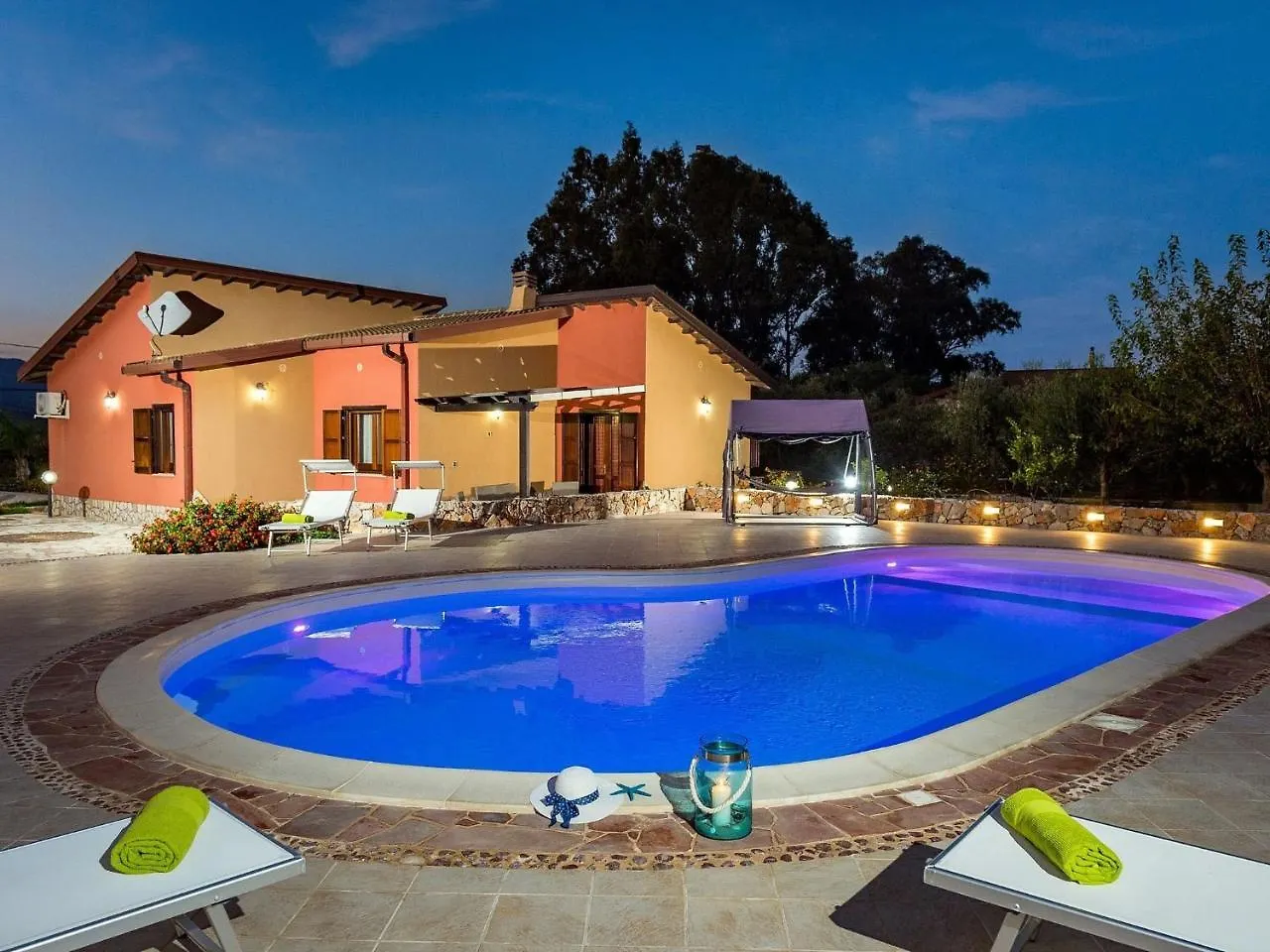 Belvilla By Oyo Beautiful Holiday Home Near Beach Кастелламмаре-дель-Голфо